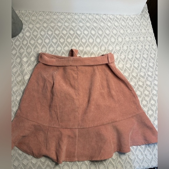 Fashion On Earth Pink Wrap Style Skirt, Women’s Size Medium - Picture 5 of 10